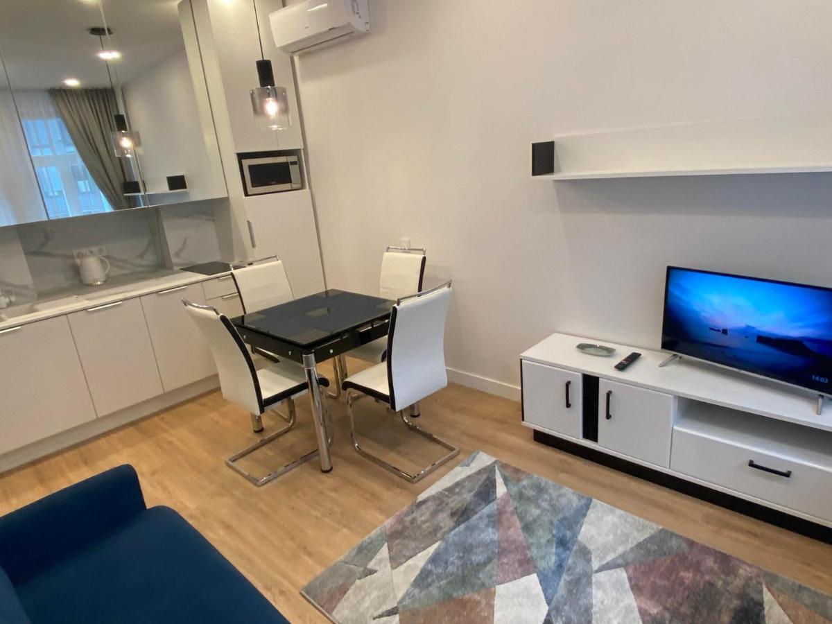 Moder Chic Apartment In Center-Prime Rentals Kaunas Exterior foto